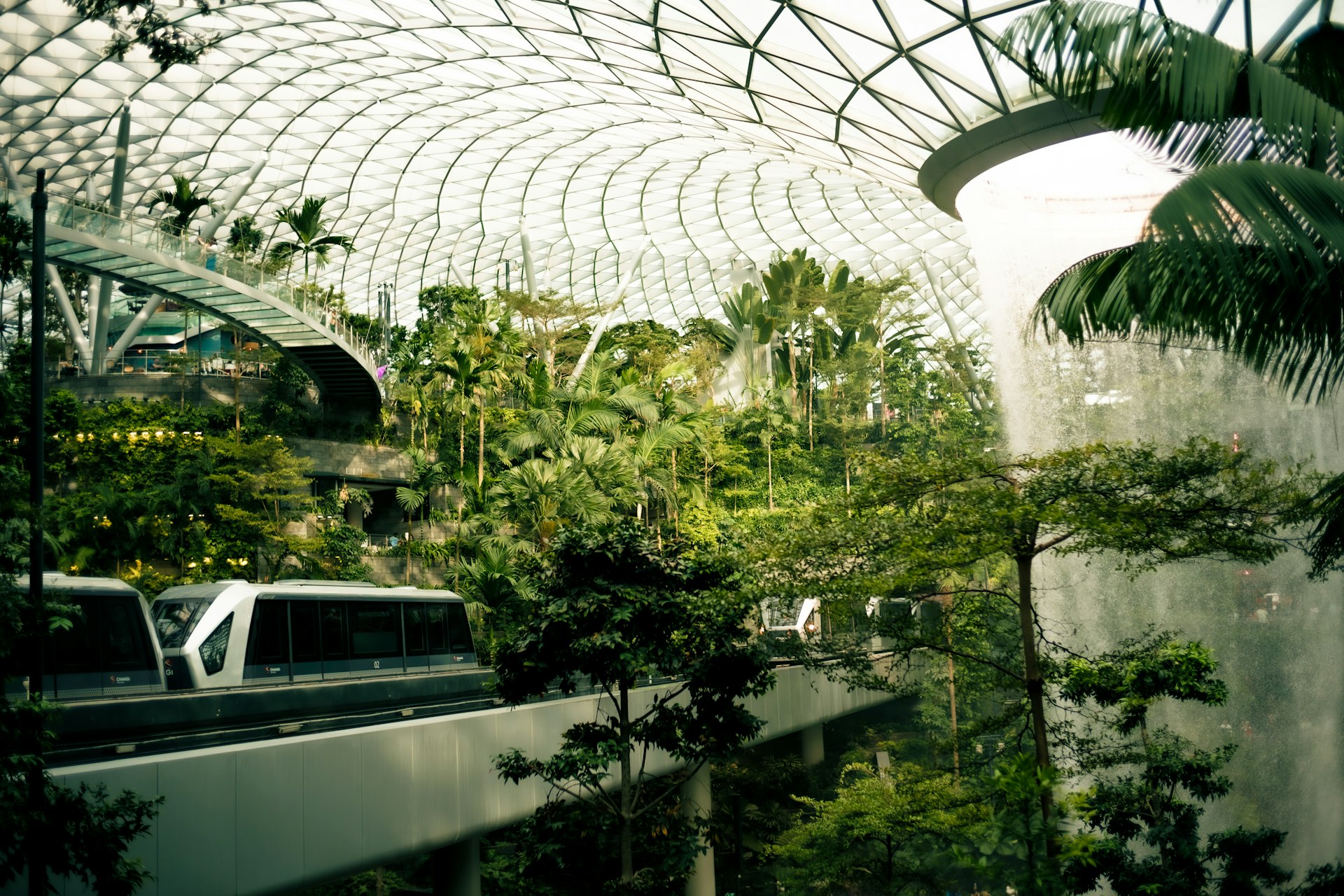 Discover Sustainable City Travel Experiences: Your Guide to Responsible Urban Adventures